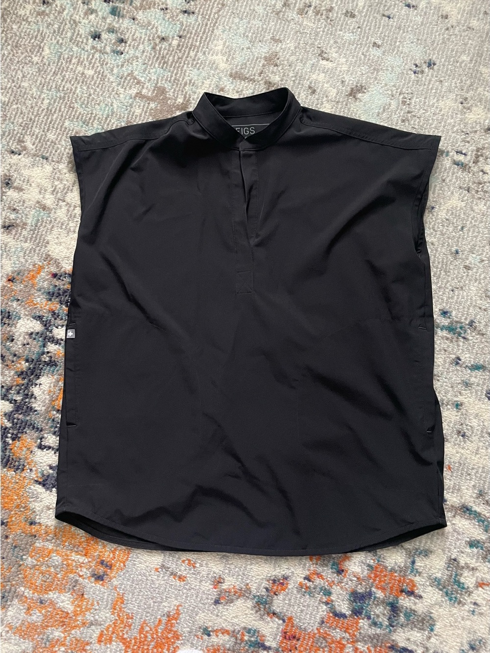 Figs Women’s Black Rafaela top in Black FREEx